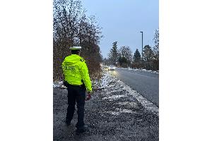 Verkehrskontrollen im Bereich von Schule in Rasenallee zur Steigerung der Verkehrssicherheit