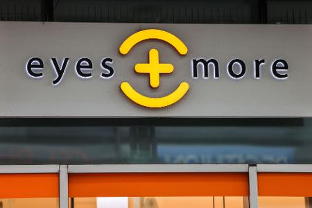 Eyes and More hat bereits mehr als 220 Filialen in Deutschland, in den nächsten Jahren sollen zahlreiche weitere hinzukommen. Eyes and More hat bereits mehr als 220 Filialen in Deutschland, in den nächsten Jahren sollen zahlreiche weitere hinzukommen.