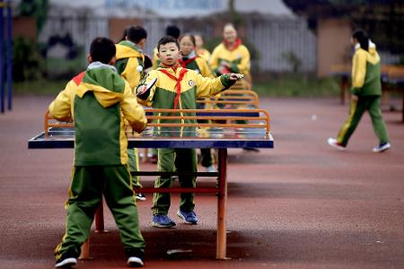 In China sollen Kinder mehr Sport in der Schule treiben. (Archivbild)