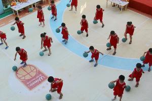 "Pummelchen"-Problem? Chinas Schüler sollen mehr schwitzen