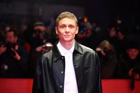 Schauspieler Matthias Schweighöfer im Blitzlicht.