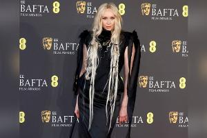 Gwendoline Christie überrascht im Grusel-Outfit
