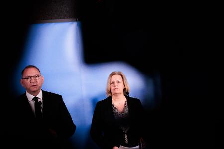 Bund und Kommunen legten zunächst kein Angebot vor.