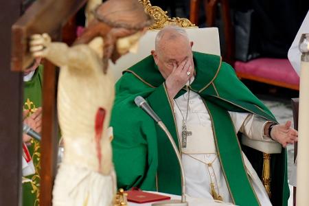 In den Wintermonaten ist Papst Franziskus häufig gesundheitlich angeschlagen. (Archivbild)