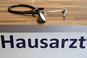 Patient schlägt Hausarzt krankenhausreif - kein Einzelfall