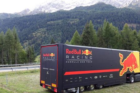 Sebastien Buemi - Red Bull - Showrun - Gotthard-Pass - RB8 - 2017