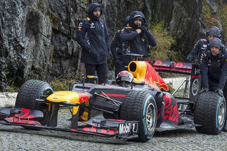 Sebastien Buemi - Red Bull - Showrun - Gotthard-Pass - RB8 - 2017