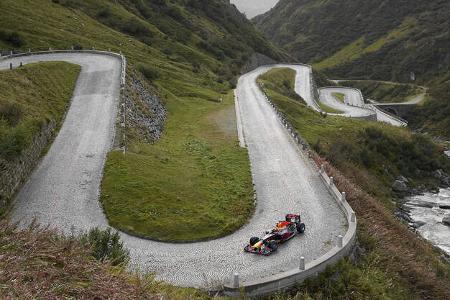 Sebastien Buemi - Red Bull - Showrun - Gotthard-Pass - RB8 - 2017