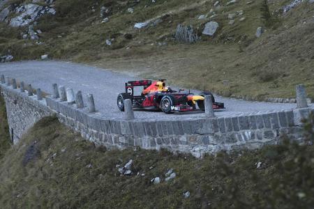 Sebastien Buemi - Red Bull - Showrun - Gotthard-Pass - RB8 - 2017