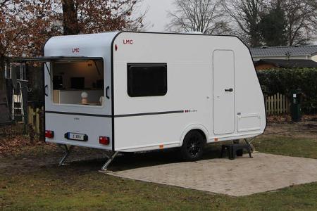 LMC e:dero 400 C (2025) Außenansicht