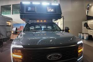 Monströser Pick-up-Camper für 400k