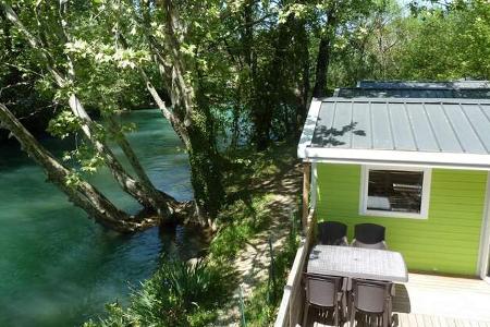 Mobilheim am Fluss