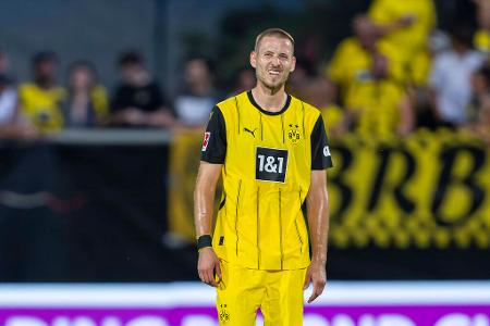 Waldemar Anton (ab 89.) - ohne Bewertung - Stabilisierte für die letzten Spielminuten die Abwehr und brachte das Remis ins Ziel.