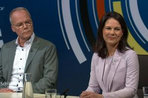 ARD-Moderator weist Grünen-Politikerin zurecht: "Frau Baerbock, ernsthaft?!"