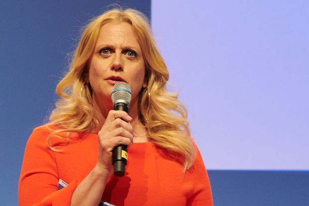 Ahnen lässt es sich auch Barbara Schöneberger, die in Stefan Raabs neuer Show ihre Sympathien für Robert Habeck, den Kanzlerkandidaten der Grünen, kundtat. Ob sie auch ihr Kreuz entsprechend macht, verriet sie indes nicht.
