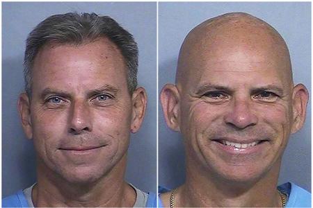 Erik Menendez (l) und sein Bruder Lyle Menendez wurden zu lebenslanger Haft verurteilt. Erik Menendez (l) und sein Bruder Lyle Menendez wurden zu lebenslanger Haft verurteilt.