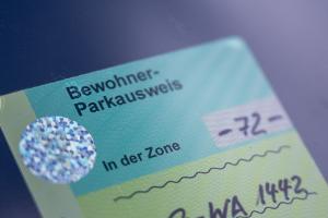 Umwelthilfe: Anwohnerparken in vielen Städten zu günstig