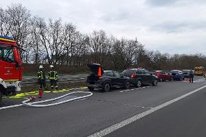 Auffahrunfall mit fünf beteiligten PKW auf der A57