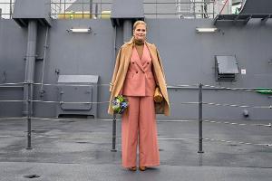 Erster Solotermin: Amalia der Niederlande strahlt bei Schiffstaufe