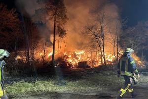 Brand einer Scheune neben der ehemaligen JVA "Salinenmoor"