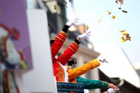 In einigen Regionen in Deutschland - wie zum Beispiel im Rheinland - ist Karneval ein echter Wirtschaftsfaktor. In einigen Regionen in Deutschland - wie zum Beispiel im Rheinland - ist Karneval ein echter Wirtschaftsfaktor.