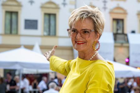 Im Sommer ist Gloria von Thurn und Taxis Gastgeberin bei den Regensburger Schlossfestspielen. (Archivbild)