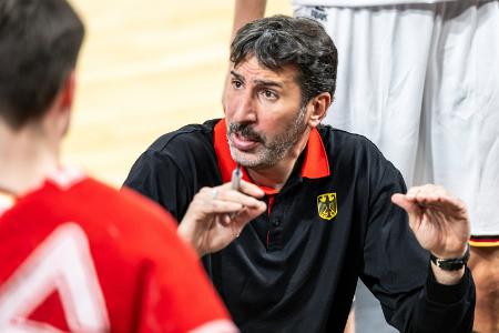 Mumbrú besucht NBA-Profis: Mumbrú besucht NBA-Profis: