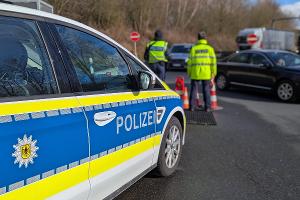 Sieben Haftbefehle am Wochenende vollstreckt Bundespolizei Waidhaus nimmt bei Grenzkontrollen gesuchte Straftäter fest