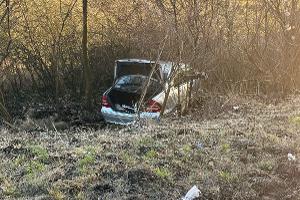 Autofahrer gerät in Gegenverkehr