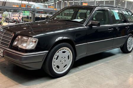 Retro Classics 2024 Mercedes 320 TE S124