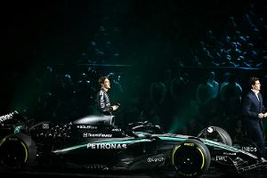 "Aufregende neue Ära": Mercedes präsentiert W16