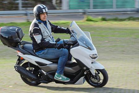 Yamaha Motorroller Test