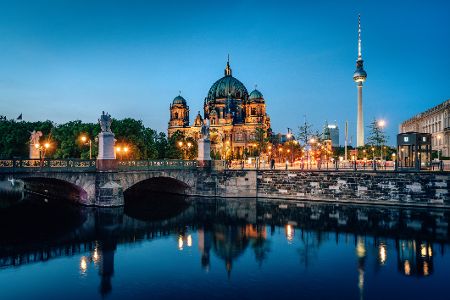 Blick auf die Innenstadt von Berlin mit Fernsehturm