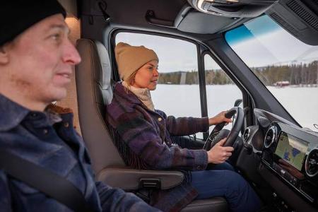 Sprinter, Cockpit, Frau, Mann, Steuer, Pilotensitz