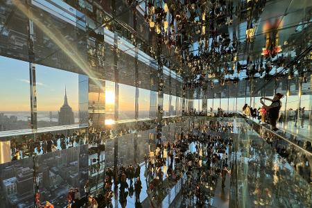 Sonnenuntergang im Spiegelkabinett.