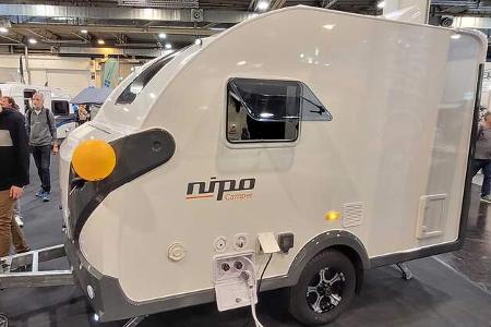 Nipo Camper, Wohnwagen GFK, außen