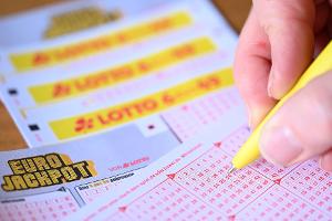 Tippgemeinschaft gewinnt Jackpot von fast 88 Millionen Euro