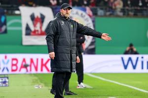 Hasenhüttl: "Mit der Faust in der Tasche" nach Bremen