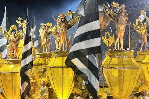 Karneval in Rio startet mit berühmten Umzügen im Sambodrom