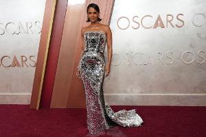 Späte Revanche: Halle Berry küsst Adrien Brody auf den Mund