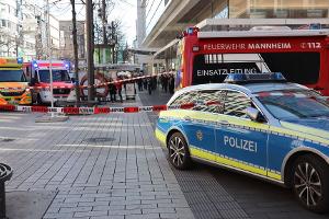 Fahrer rast in Menschenmenge: Was wir wissen – und was nicht