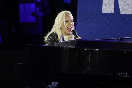 Lady Gaga äußerte einst die Hoffnung, die erste Person zu sein, die im All singt. Wenn ihr Katy Perry da mal nicht zuvorkommt…