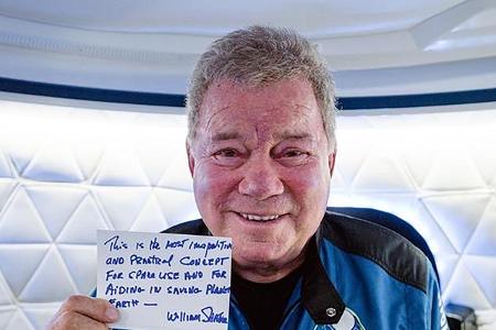 Er war schon da: William Shatner hat die Welt von oben gesehen, und das nicht nur in seiner Rolle als Captain James T. Kirk. Im Oktober 2021 wurde der 'Star Trek'-Star zum ältesten Astronauten aller Z ...