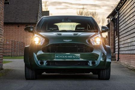 Aston Martin V8 Super Cygnet