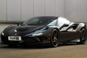 Ferrari F8 Tributo mit H&amp;R Tieferlegungsfedern