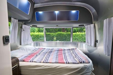 Eriba Touring 820 vs. Airstream 648 International f