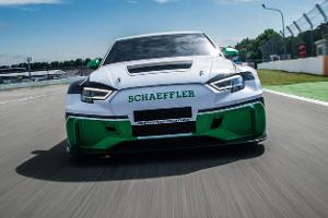 Elektrifizierter Audi RS3 TCR im Fahrbericht