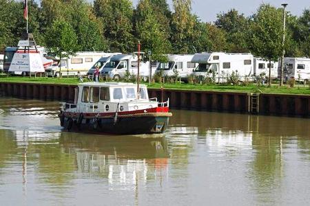 Greven: der Stellplatz an der Marina Alte Fahrt Fuestrup.