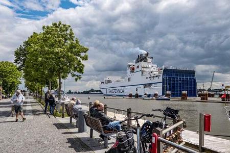 Von Hamburg ans Meer 