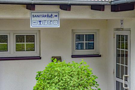 Stellplatz, SanitŠranlage, Schild